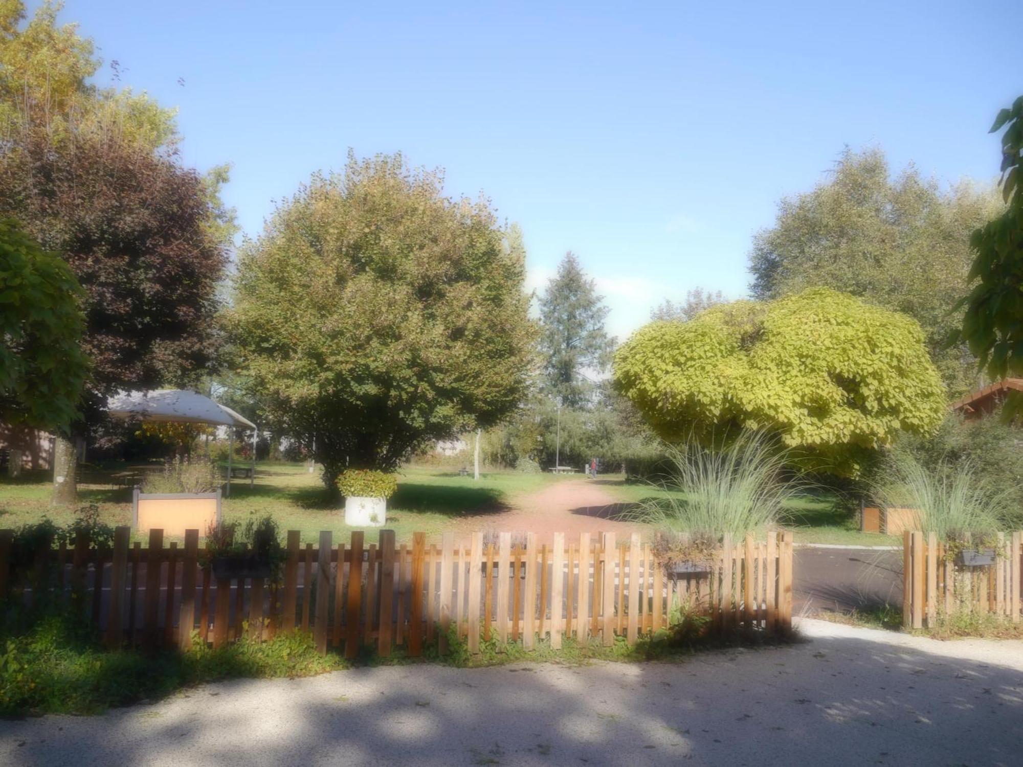 Camping De Charlieu - Mobile Home Zewnętrze zdjęcie